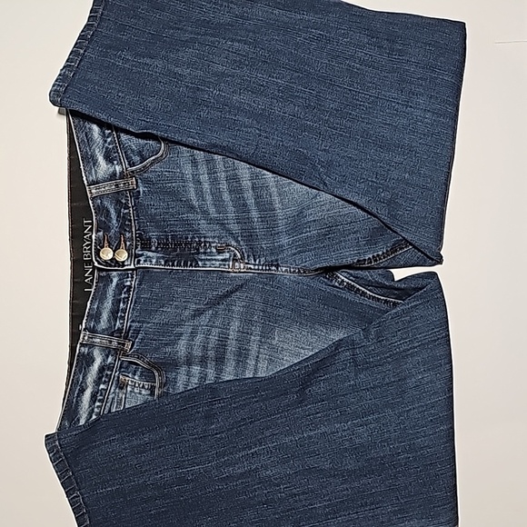Lane Bryant 18 Short Bootcut Jeans Tighter Tummy Technology Whiskering Denim - Picture 2 of 12